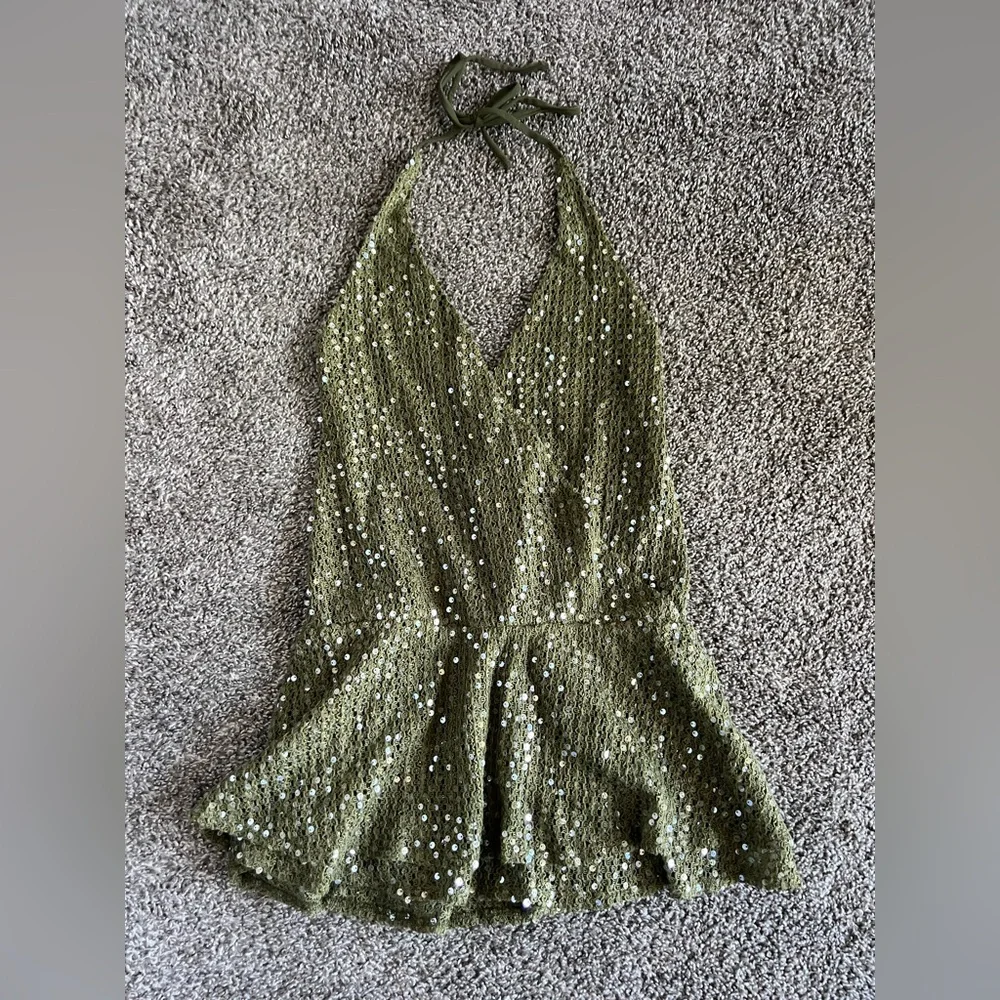 White Fox Boutique Green Halter Neck Sequin Dress - Picture 1 of 3
